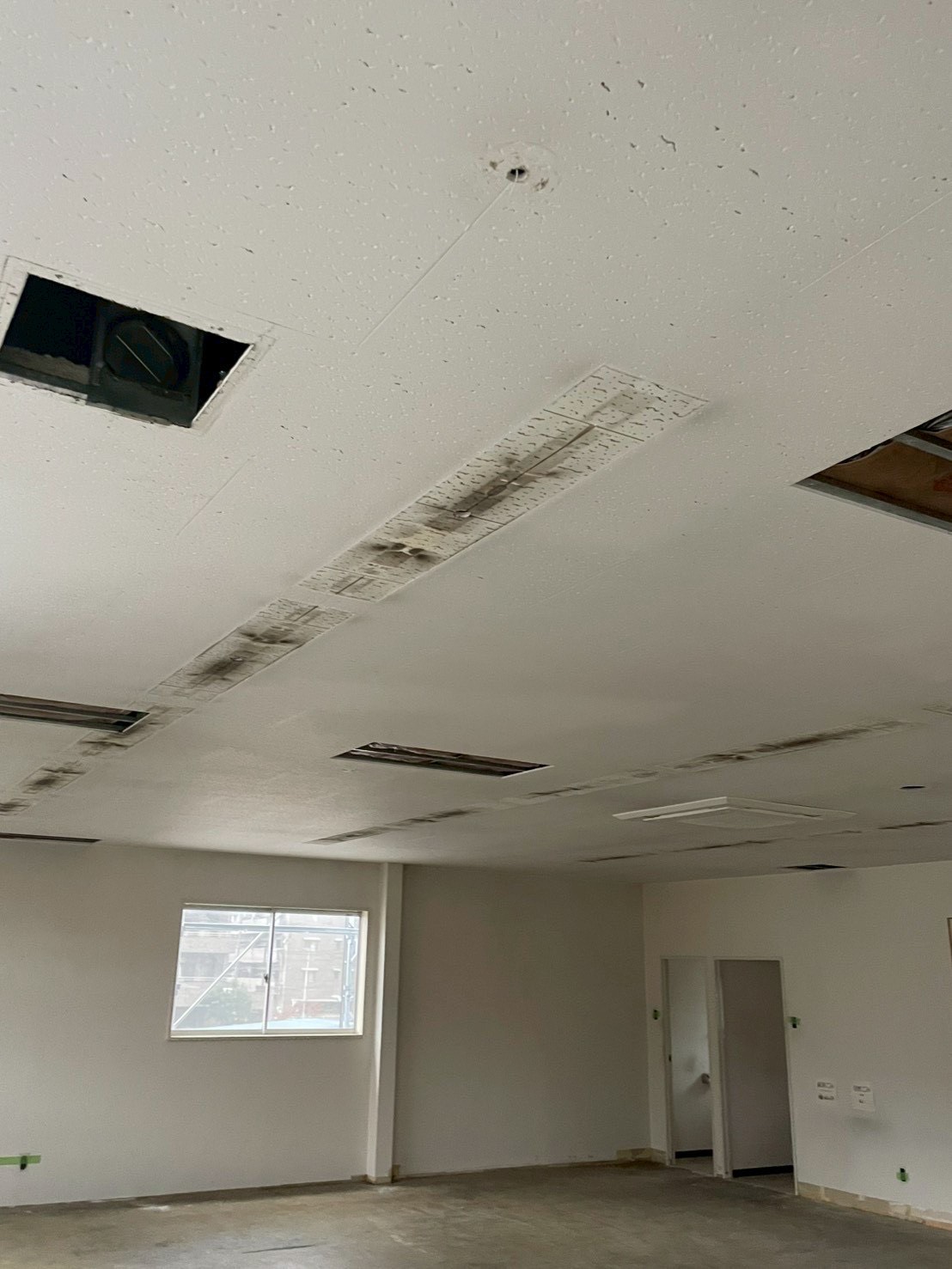 香川県　照明撤去工事